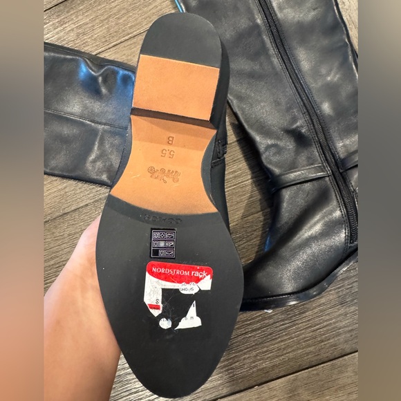 Coach ❤️ - Picture 3 of 5